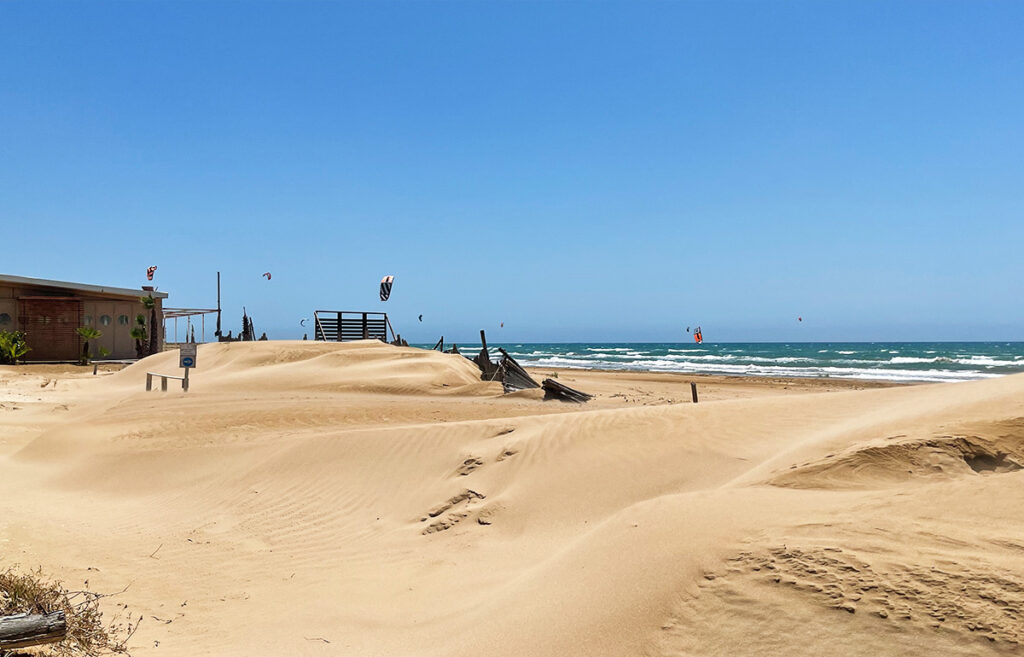 Pozallo kitespot Sicily parking lot